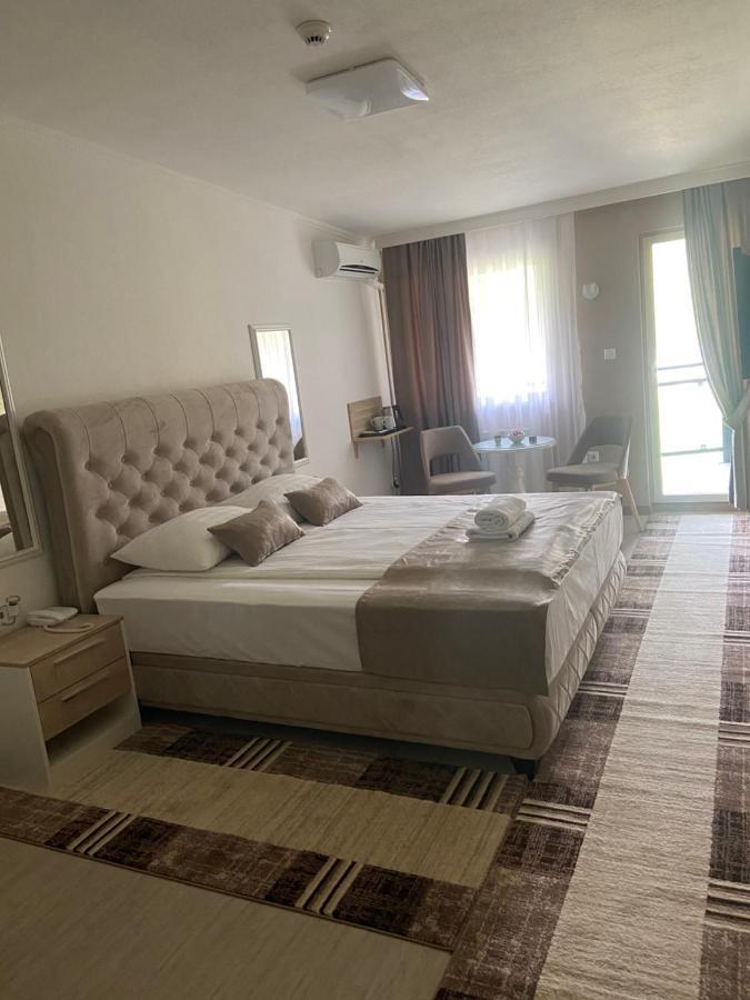 Hotel New Milenium Lukavac ภายนอก รูปภาพ